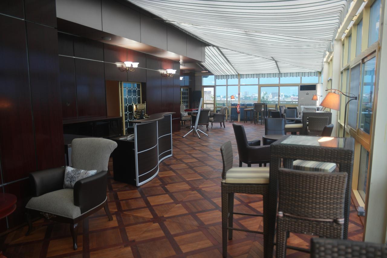 Noubou International Hotel Douala Eksteriør bilde