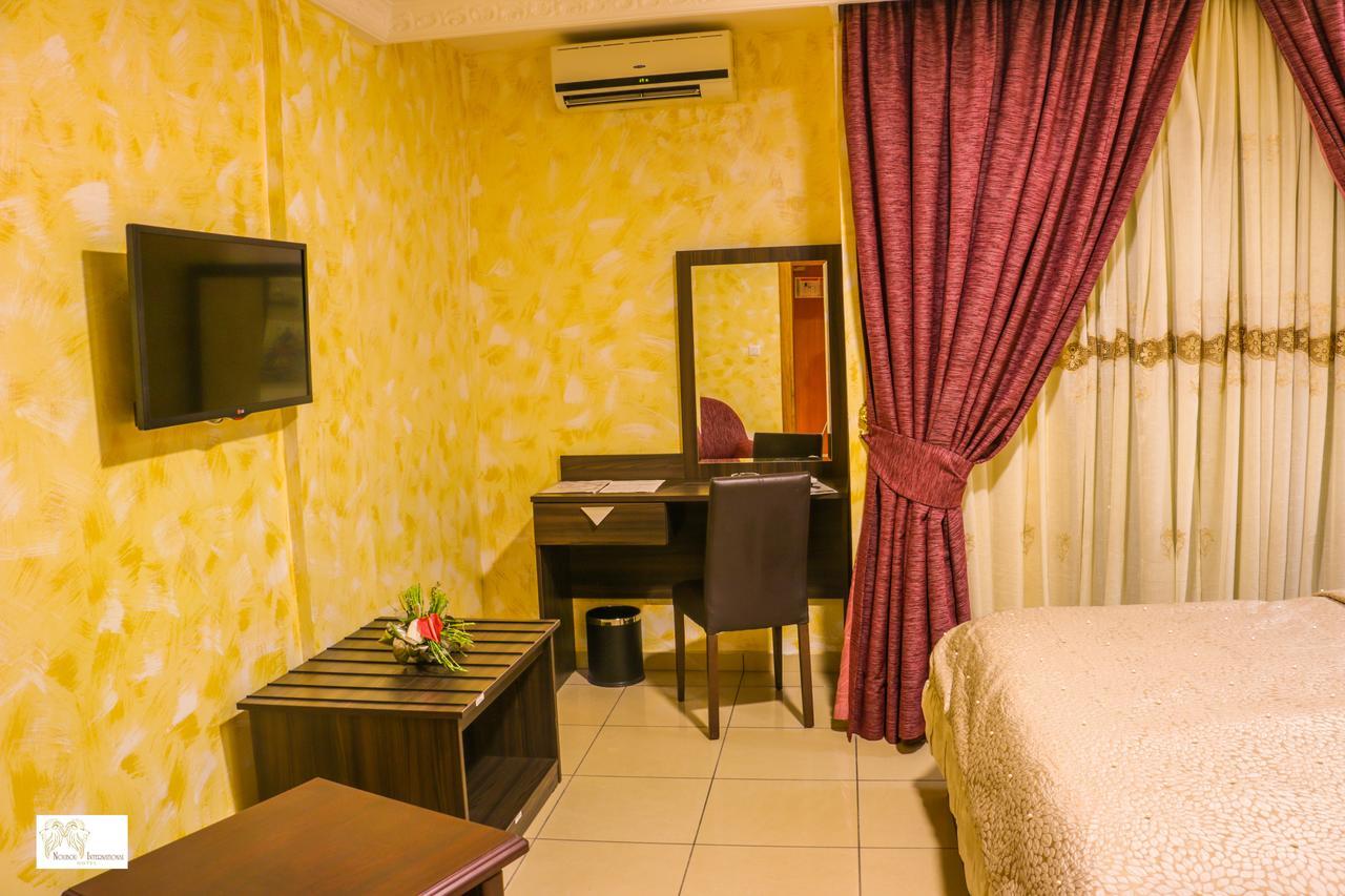 Noubou International Hotel Douala Eksteriør bilde