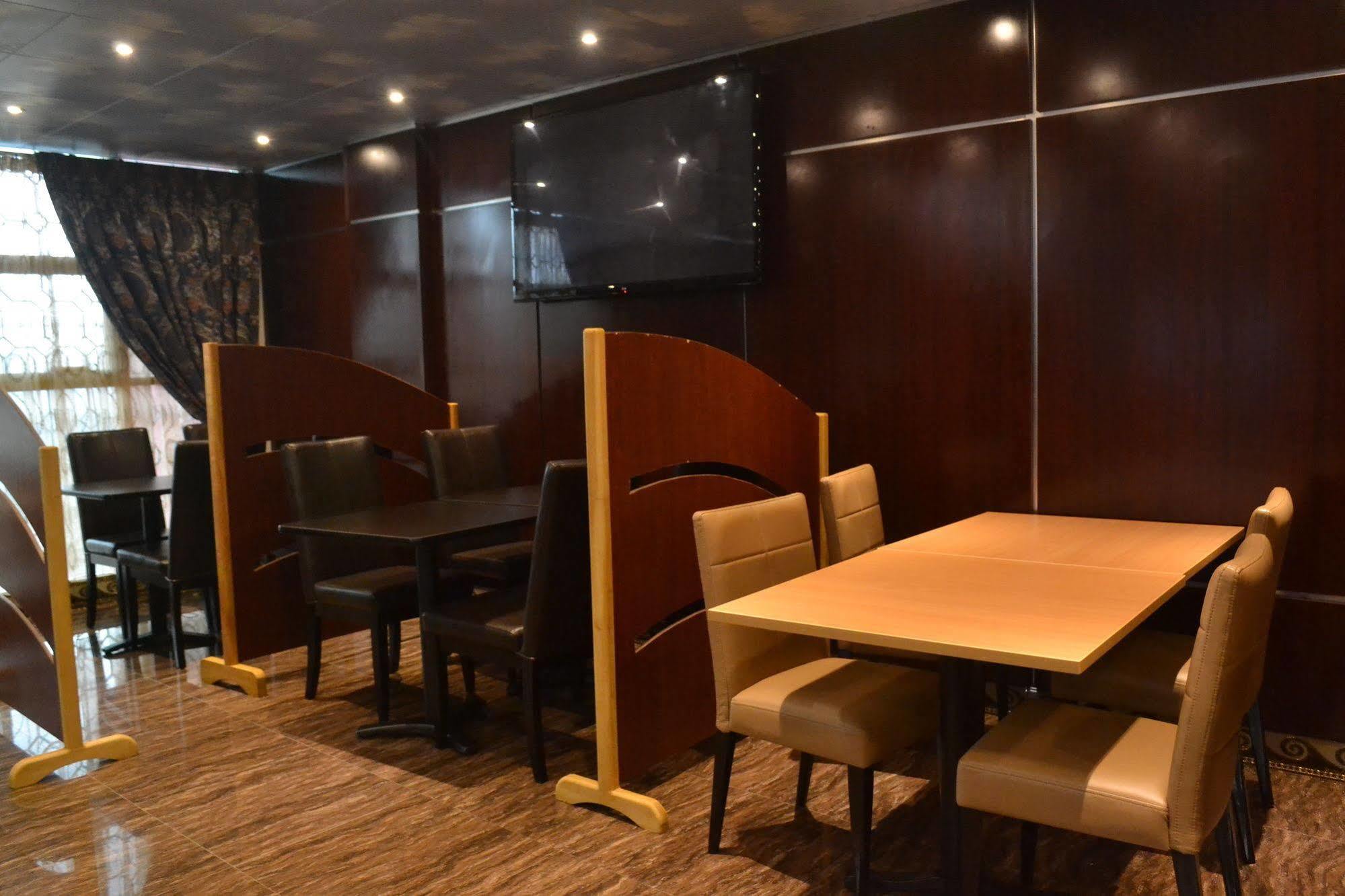 Noubou International Hotel Douala Eksteriør bilde