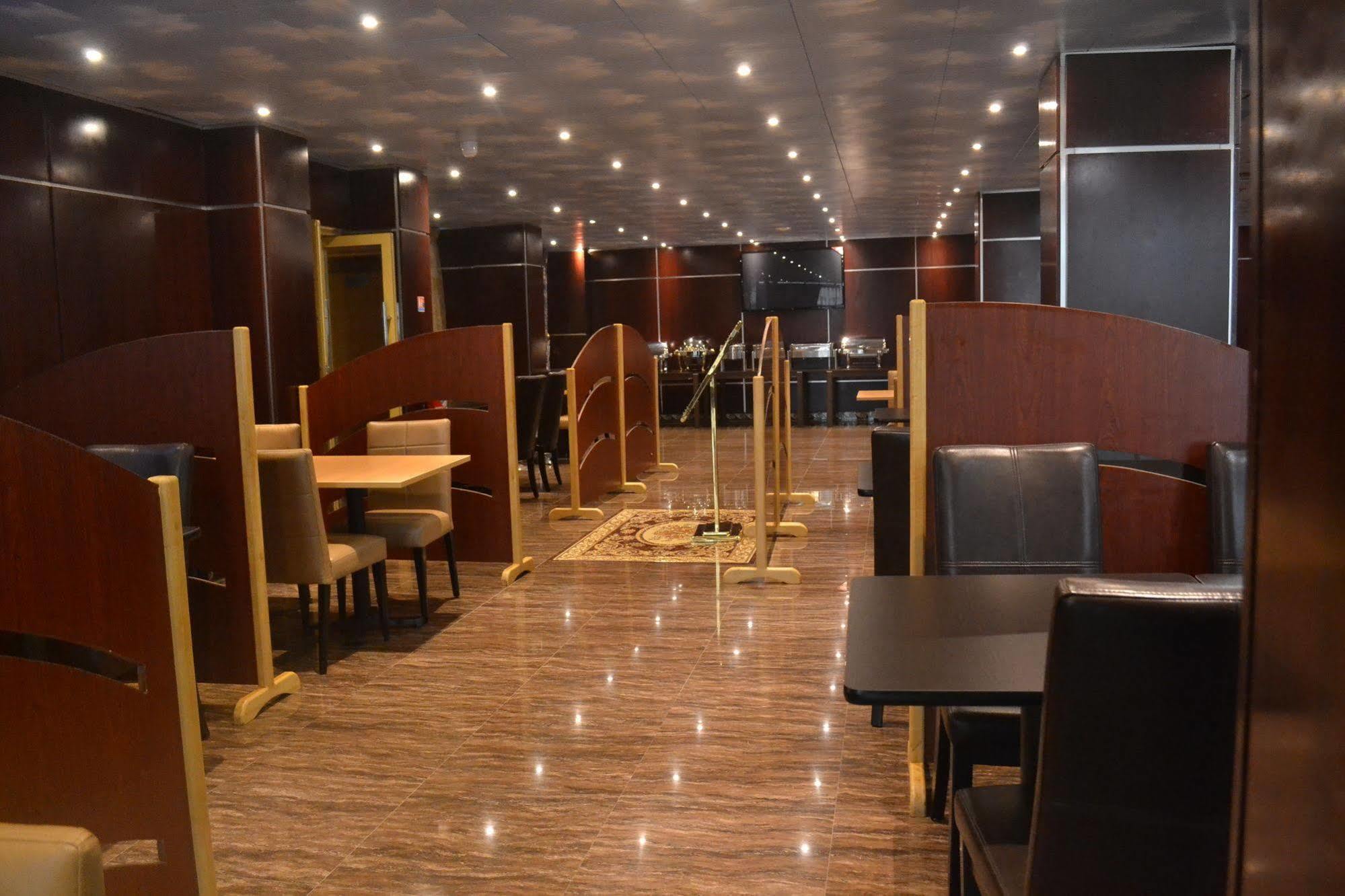 Noubou International Hotel Douala Eksteriør bilde