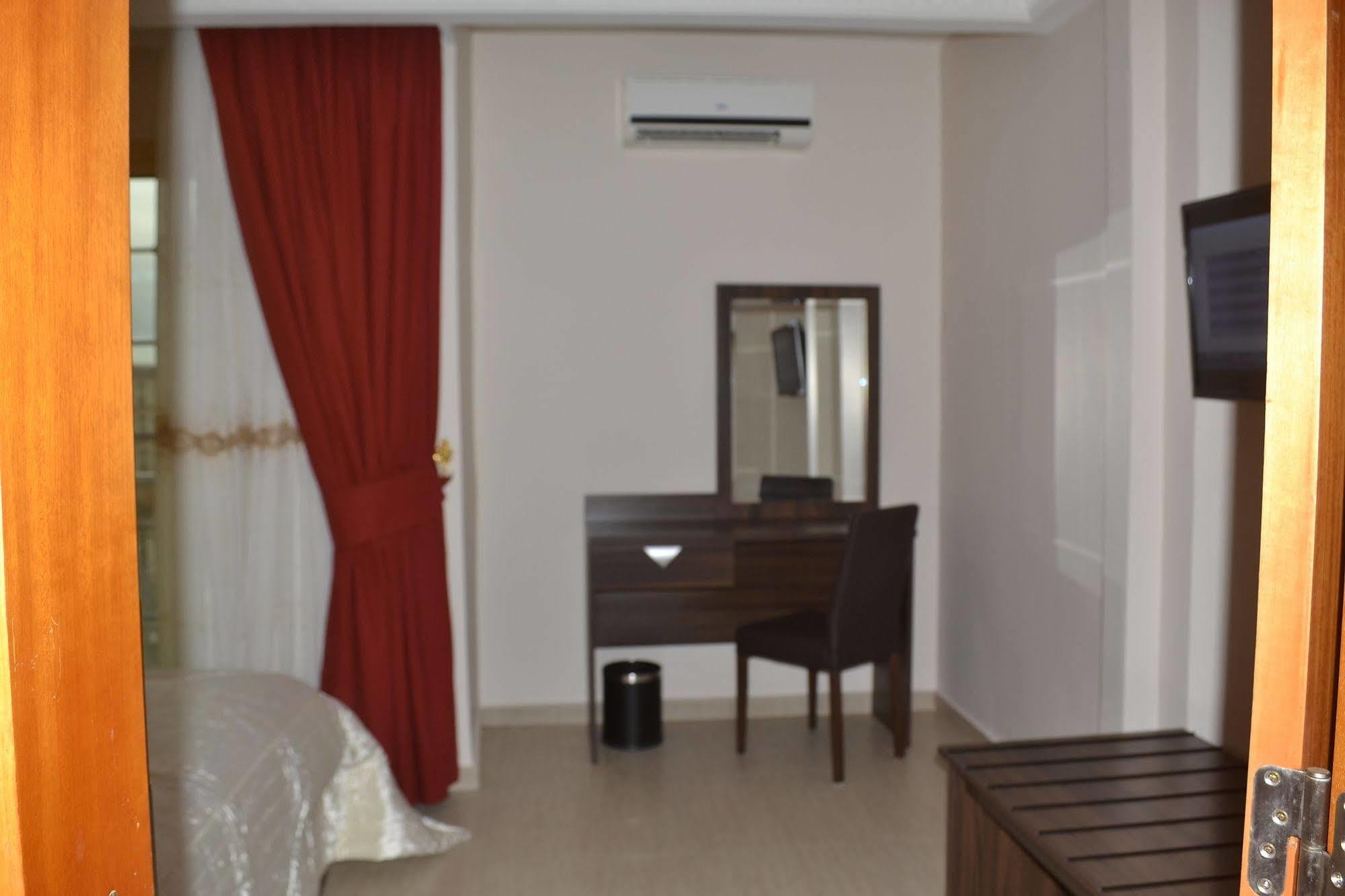 Noubou International Hotel Douala Eksteriør bilde