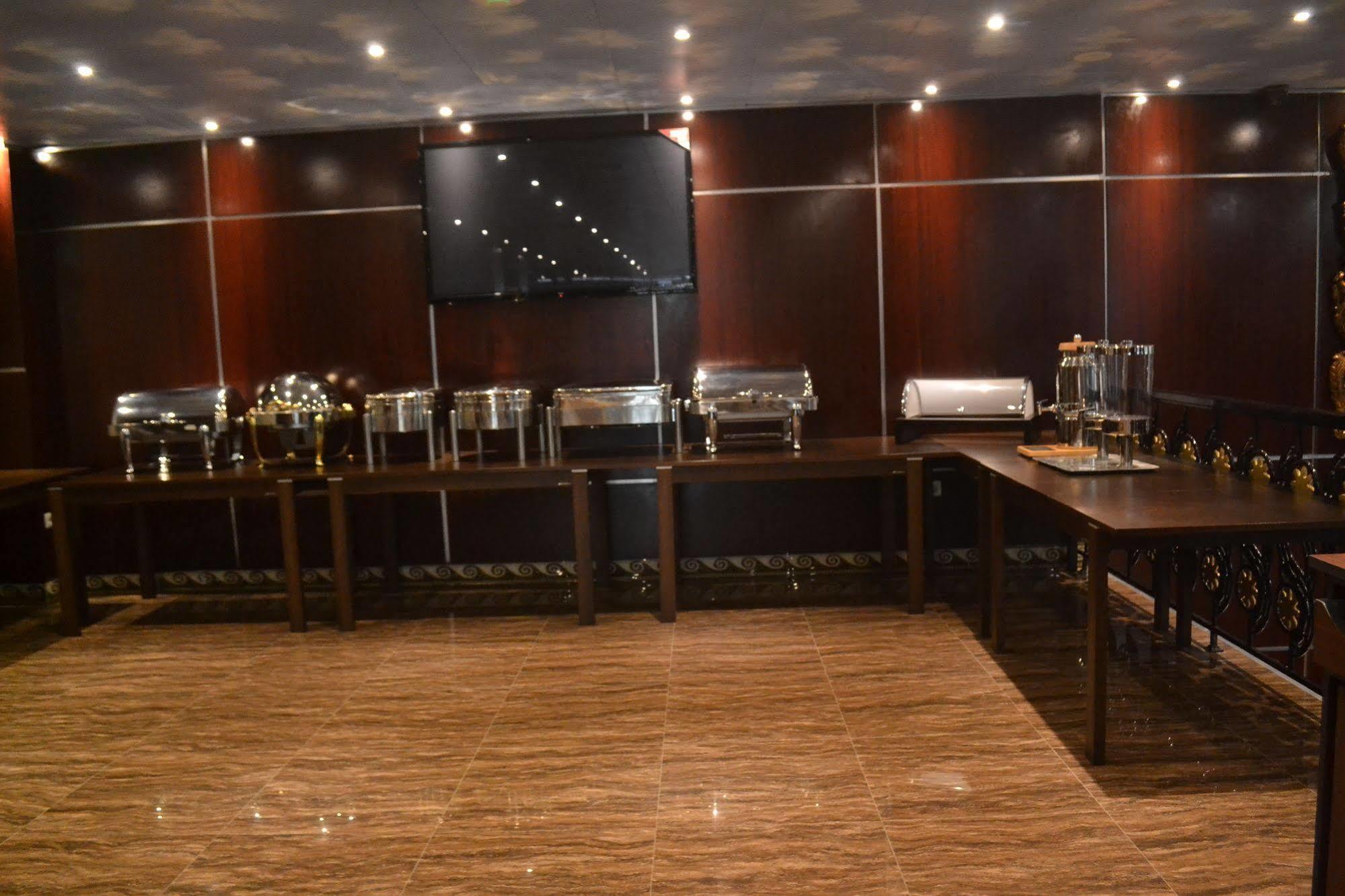 Noubou International Hotel Douala Eksteriør bilde