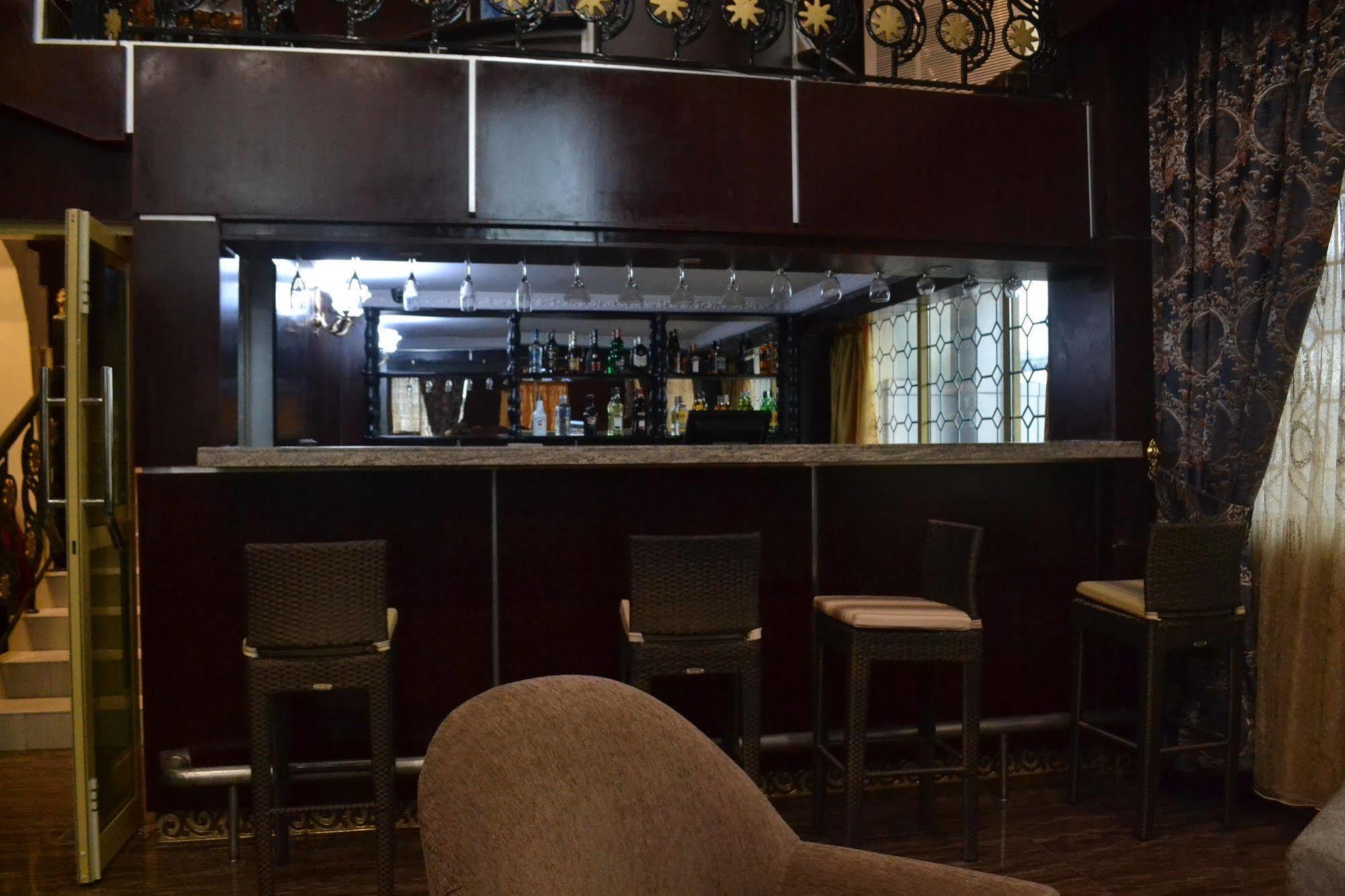Noubou International Hotel Douala Eksteriør bilde
