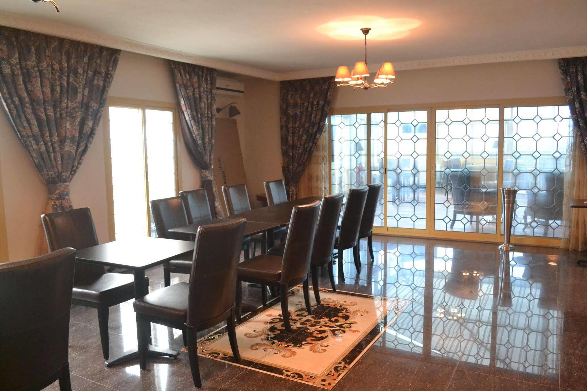 Noubou International Hotel Douala Eksteriør bilde