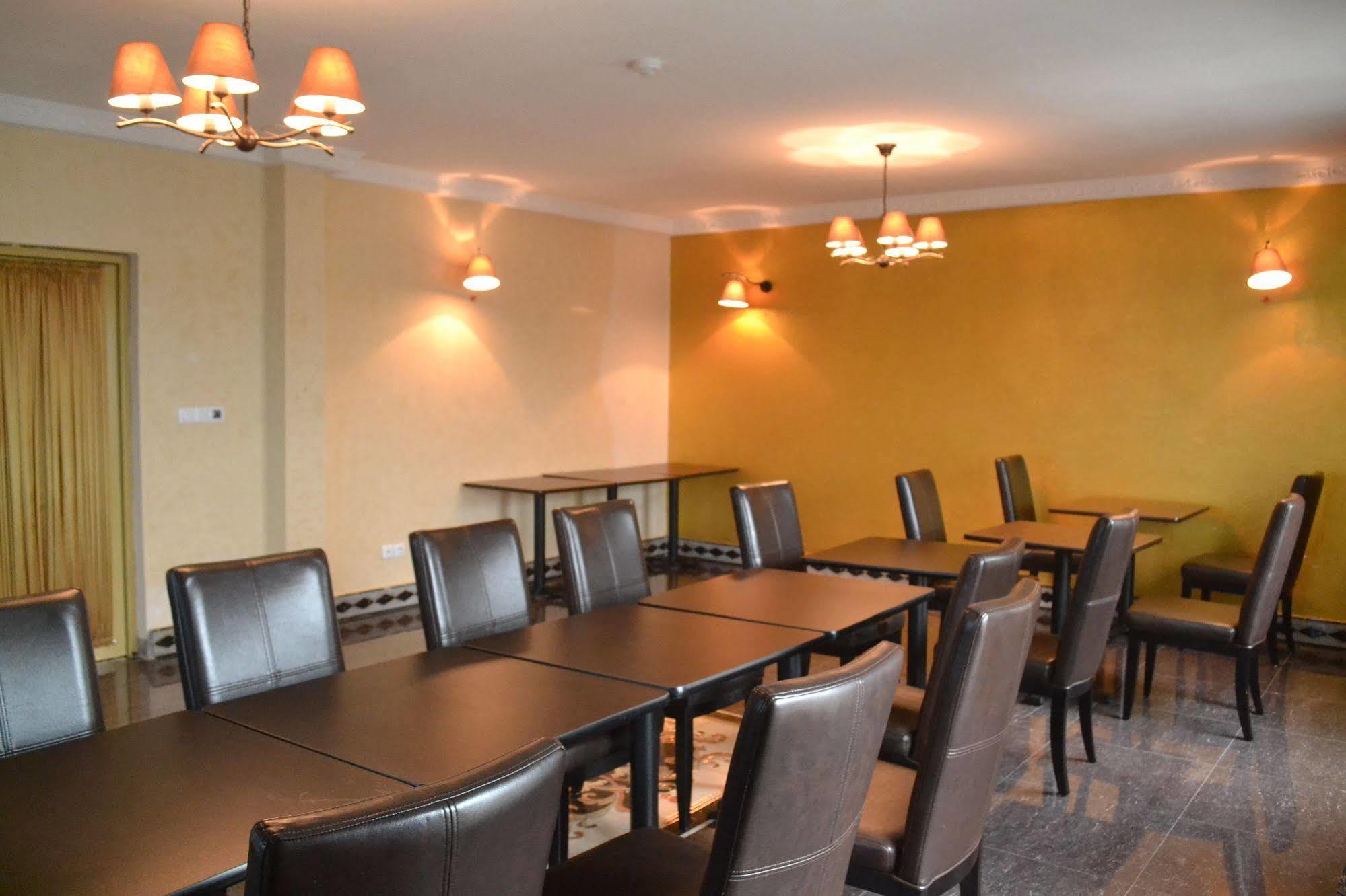 Noubou International Hotel Douala Eksteriør bilde